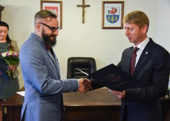 Burmistrz Brus wręczył akty nadania stopnia awansu zawodowego
