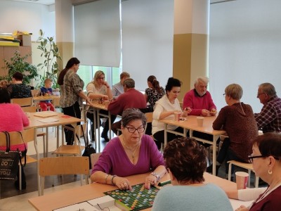 KOŁO SZACHOWE FAMILIJNE LOWE BIORĄCE UDZIAŁ W DNIU GIER PLANSZOWYCH