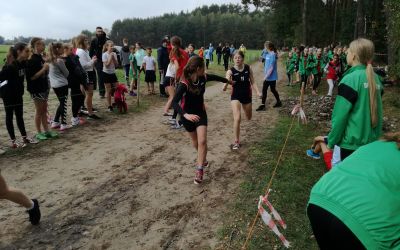 SP NR 1 BRUSY: Powiatowe Igrzyska Młodzieży Szkolnej w sztafetowych biegach przełajowych