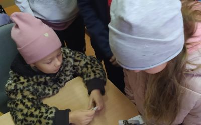 SP LEŚNO: AKCJA CHARYTATYWNA “SZKOŁO POMÓŻ I TY”