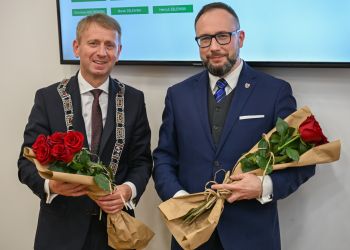 BURMISTRZ BRUS Z WOTUM ZAUFANIA RADY MIEJSKIEJ I JEDNOGŁOŚNYM ABSOLUTORIUM