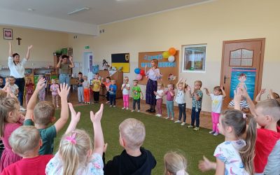 PRZEDSZKOLE NR 1 BRUSY: DZIEŃ PRZEDSZKOLAKA W GRUPIE ŻABKI