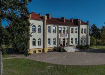 UROCZYSTOŚĆ 25-LECIA NADANIA IMIENIA SZKOLE PODSTAWOWEJ IM. STANISŁAWA SIKORSKIEGO W WIELKICH CHEŁMACH