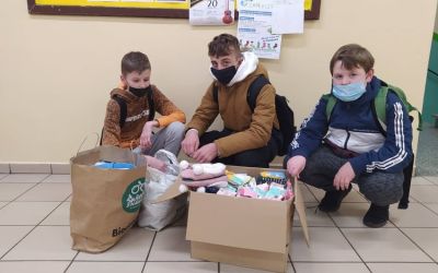 SP LUBNIA: Podarunki dla „Małych” Pacjentów z UCK w Gdańsku