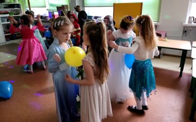 SP NR 1 BRUSY: Bal Karnawałowy w 0B