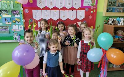 SP LEŚNO: DZIEŃ KOBIET W PRZYMUSZEWIE